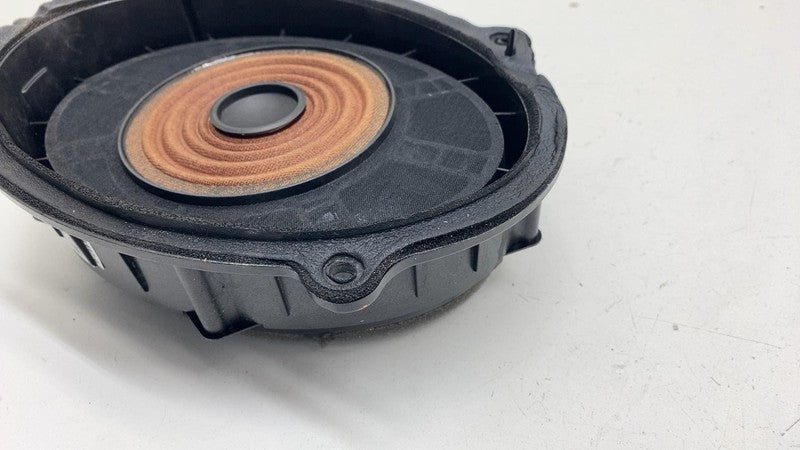 C100001447G ⭕ 22-24 Rivian R1T R1S Front Left or Right Door Audio Sound Speaker C100001447-G