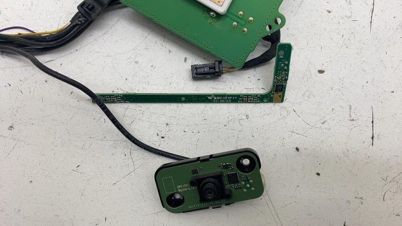 ⭕17-23 Tesla Model 3 Front Windshield Adjustable Triple Camera w/ Wiri