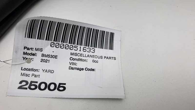2021 BMW 530e B46X Rear Trunk Lid Liftgate Body Weatherstrip Seal OEM