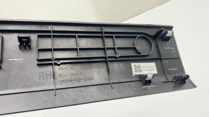 ⭕24-25 Tesla Cybertruck Front Right Lower Sill Scuff Plate A-Pillar 19