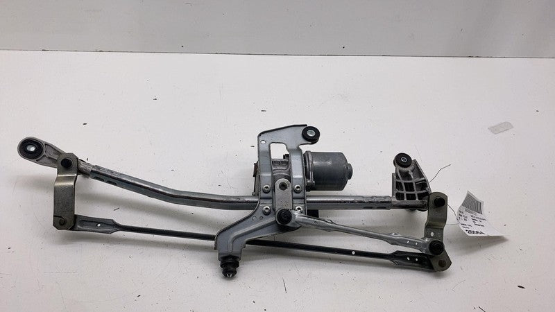 31696283 ⭕ 21-23 Polestar 2 Front Windshield Wiper Transmission Linkage w/ Motor 31696283