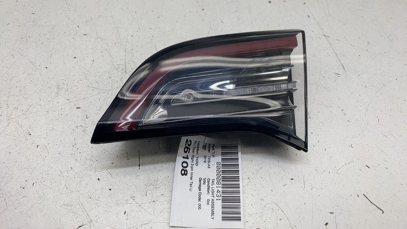 1077402 ⭕ 2017-2023 Model 3 Rear Right Inner Taillight LED Tail Lamp (3-Pin) RH 1077402