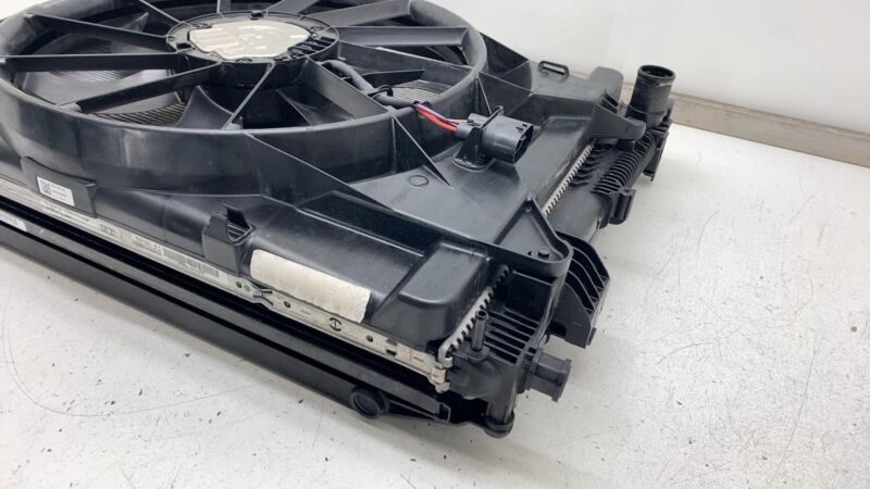 68217321 ⭕ 2017-2024 Chrysler Pacifica Radiator Electric Cooling Fan Shroud Blade & Motor