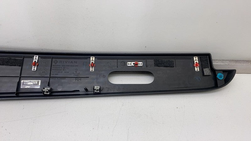PT00030678 ⭕ 22-24 Rivian R1T Right Trunk Cargo Pick Up Box Upper Molding Panel PT00030678