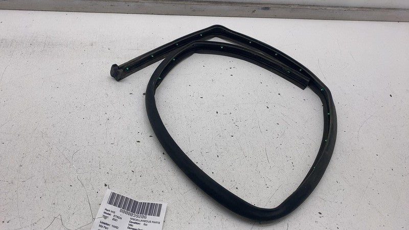 4KE-833-177 ⭕ 19-23 Audi e-Tron Driver Side Skirt Rocker Molding Rubber Seal Left 4KE833177