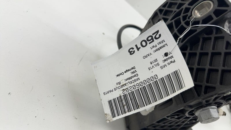 ⭕ 2016 Chevy Silverado 1500 Gas Accelerator and Brake Pedal Assembly 2