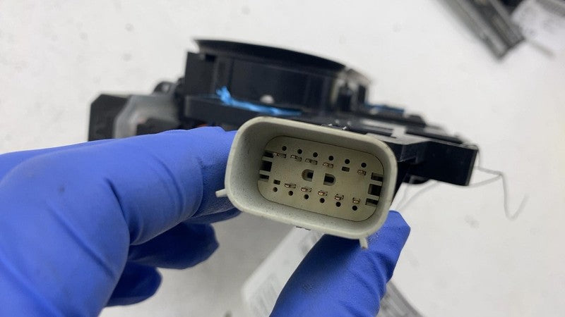 C100558020E ⭕ 25 Rivian R1S Front Left Exterior Door Handle Forest Green EXP006 C100558020-E