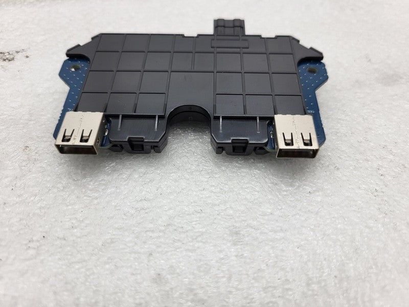 1102033 00 A ⭕ 2017-2022 Tesla Model 3 Rear USB/AUX Control Unit Hub Module OEM 1102033-00-A