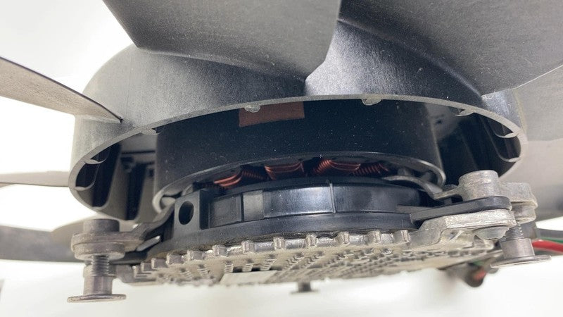 5001755-05 ⭕ 2022-2024 Rivian R1S R1T Radiator Cooling Fan Blade Motor Shroud 5001755-05