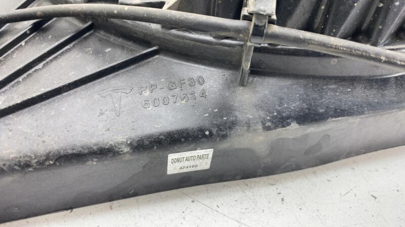 2012-2020 Tesla Model S MS Left Fan Shroud Gas Cooling Condenser Fan Module Assy