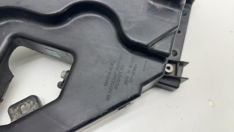 ⭕ 16-20 Tesla Model X Left Headlamp Support Headlight Mount Bracket 10
