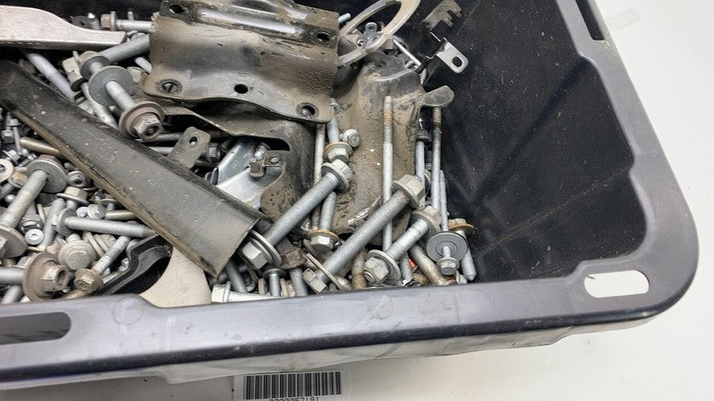 2011-2018 Porsche Cayenne Under Cover Pillar Cladding Shock Plate + SET of Bolt