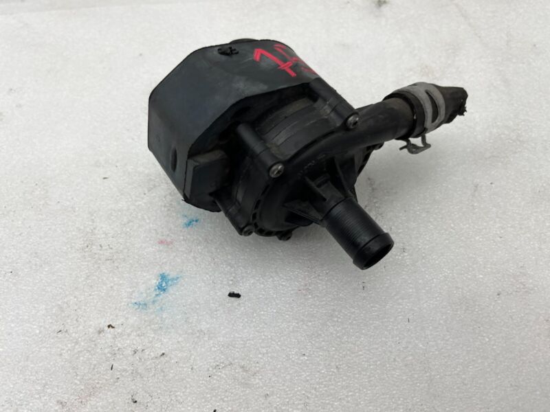 103732800D 2016-2020 Tesla Model X MX Cooling System Auxiliary Coolant Water Pump Assembly