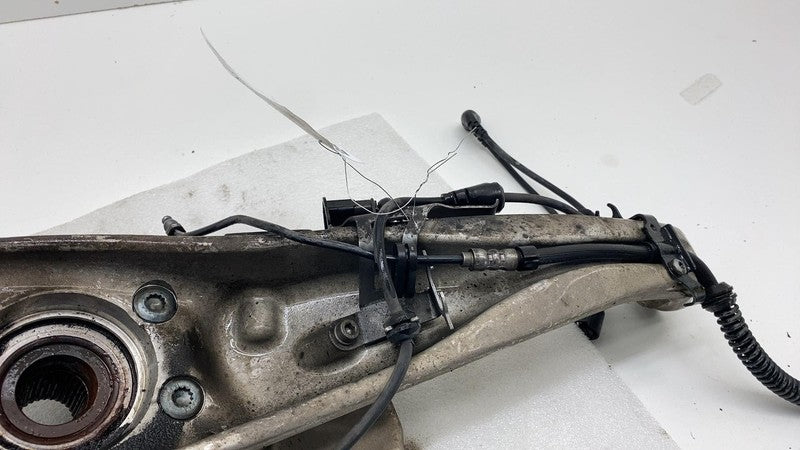 2011-2014 Porsche Cayenne Front Right Spindle Knuckle Hub w/ Dust Shie