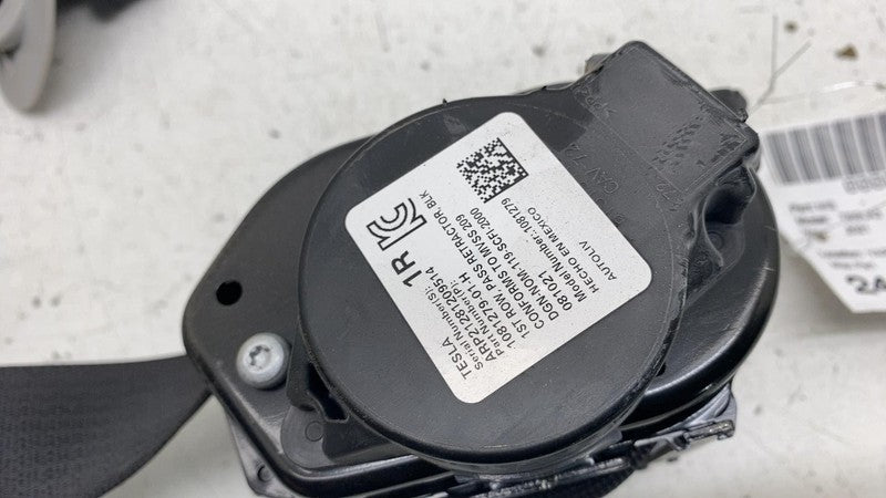 ⭕ 2017-2023 Tesla Model 3 Front 1st Row Seat Belt & Retractor Right 10