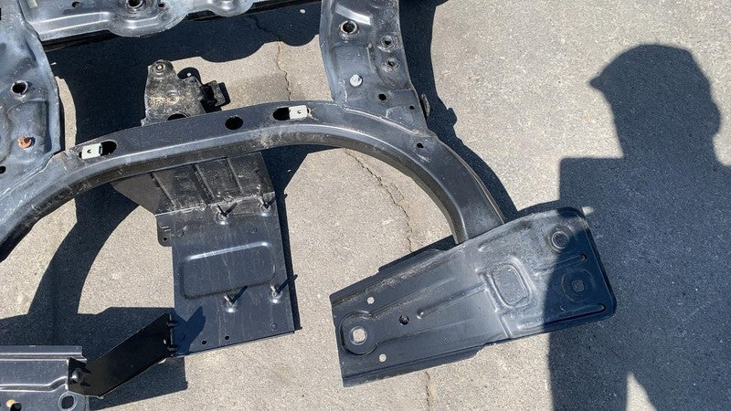 ⭕ 2014-2015 Mercedes-Benz B Electric Drive Front Subframe Crossmember Cradle