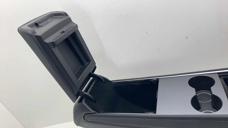 1617526-71-C ⭕ 21-24 Tesla Model Y Front Center Console Storage w/ Armrest GEN 2 1617526-71-C