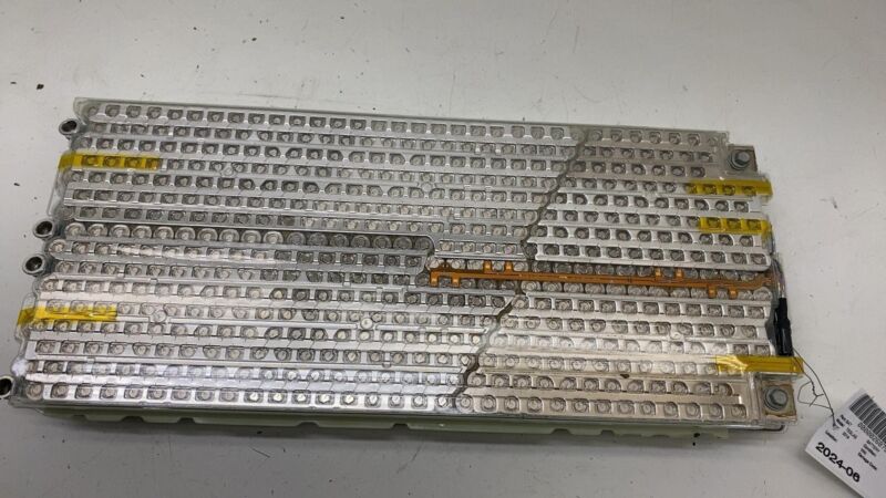 111660800B 16-20 Model S X High Voltage 6.4kWh Battery Module 100KWH 24V 287AH 1116608-00-B