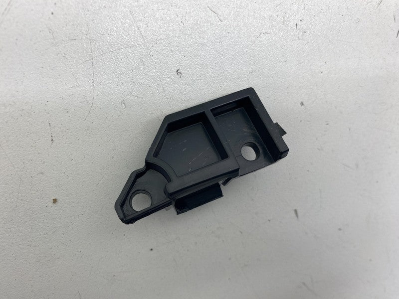 1734299 00 H ⭕ 24-26 Tesla Model 3 Front Center Bumper to Fender Bracket Left LH 1734299-00-H