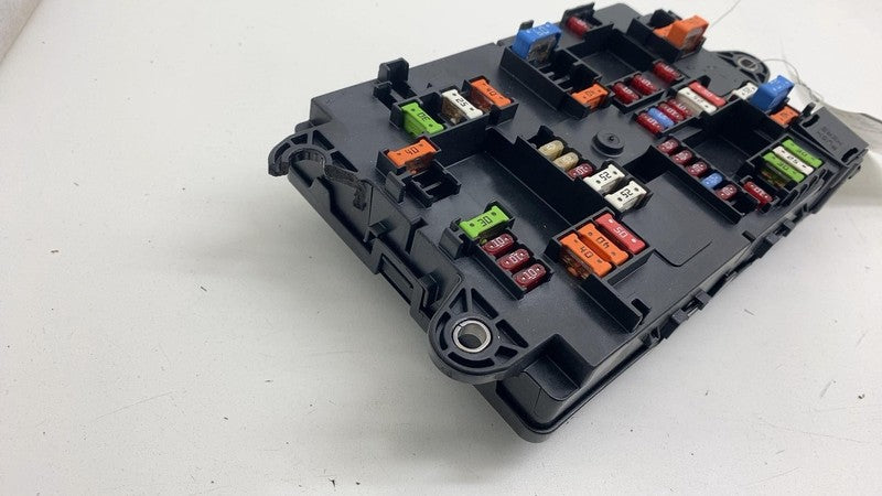 PT00031577F ⭕ 2022 2023 2024 Rivian R1T Right Passenger Fuse Junction Relay Box PT00031577-F