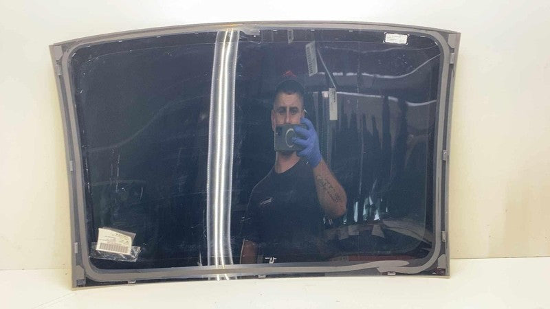 ⭕ 21-23 Model 3 Front Middle Panoramic Sun Moon Roof Window Glass 1587