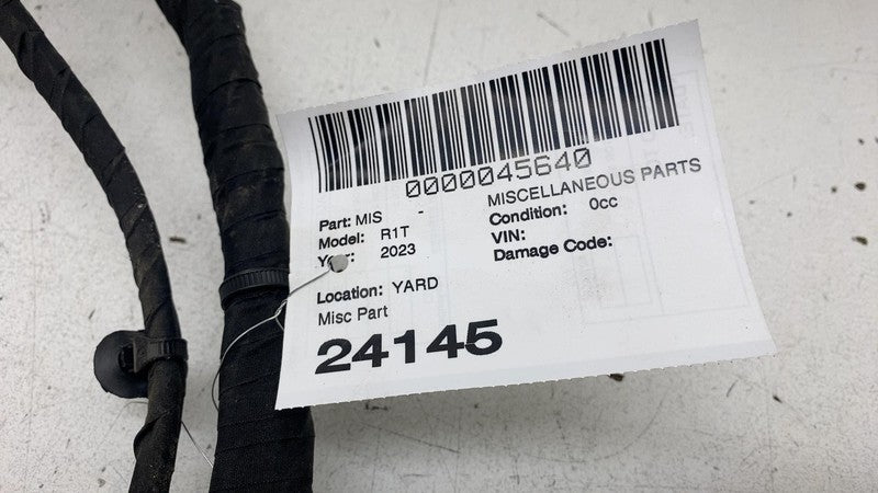 PT00417184-C ⭕ 22-24 Rivian R1T Right Passenger Wiring Harness Siderail Bedside PT00417184-C