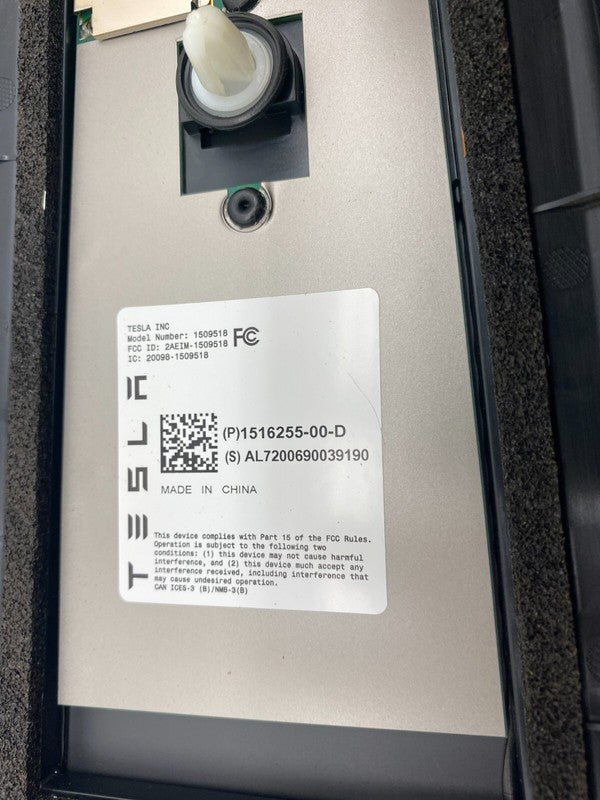 150688500D ⭕ 20-23 Model Y Left Exterior B-Pillar Applique Glass Trim LH AP3 1506885-00-D