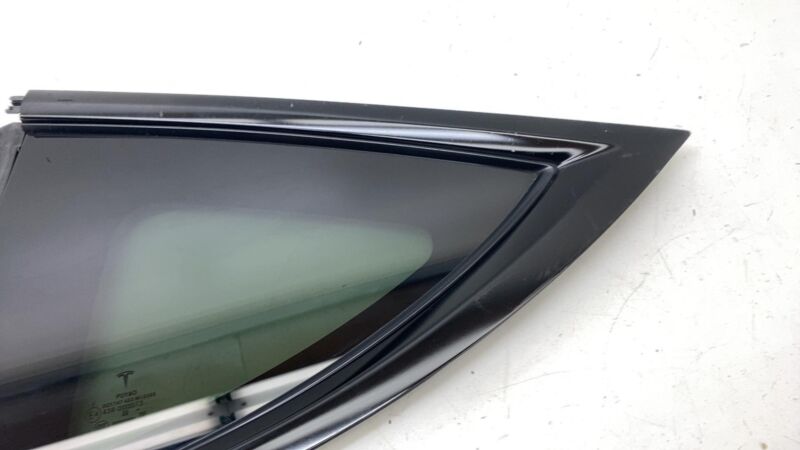 149574000E 2020-2023 Tesla Model Y MY Rear Driver Side Quarter QTR Window Fixed Glass Left
