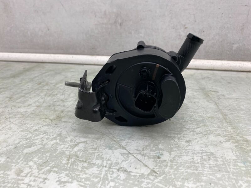 2016-2020 Tesla Model S X Cooling System Auxiliary Water Coolant Pump FWD Assy