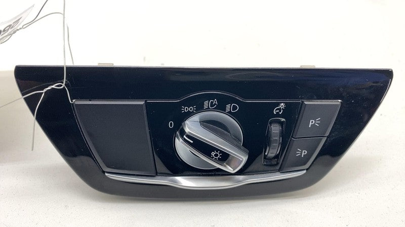 9472967 02 2017-2023 BMW 530e G30 Front Dash Headlight Head Light Lamp Control Switch Assy