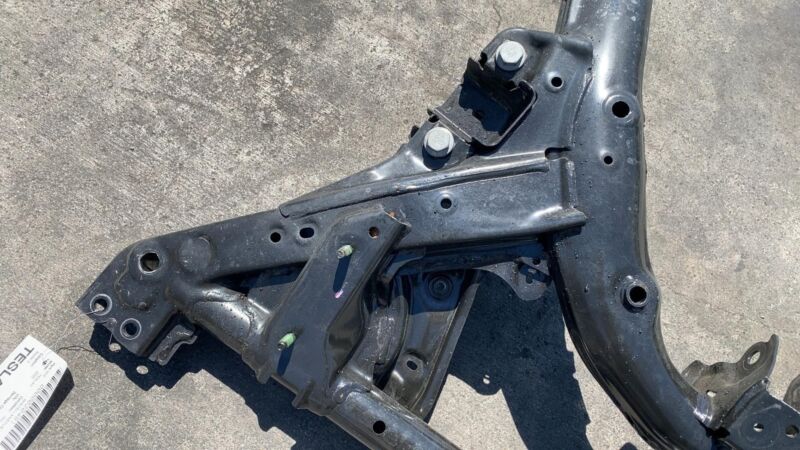 1044531 00 B 2020-2023 Tesla Model Y Front Suspension Subframe Structure Cradle Crossmember