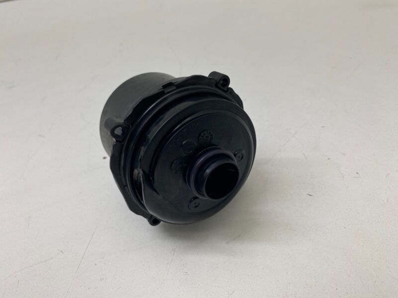 1088245 99 I 2017-2023 Tesla Model 3 M3 Radiator Reservoir Auxiliary Coolant Water Pump Motor