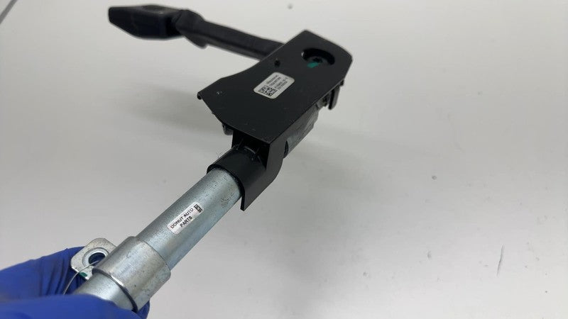 1004532 00 B ⭕ 12-15 Model S Front Driver Side Outboard Lap Pretensioner Left LH 1004532-00-B