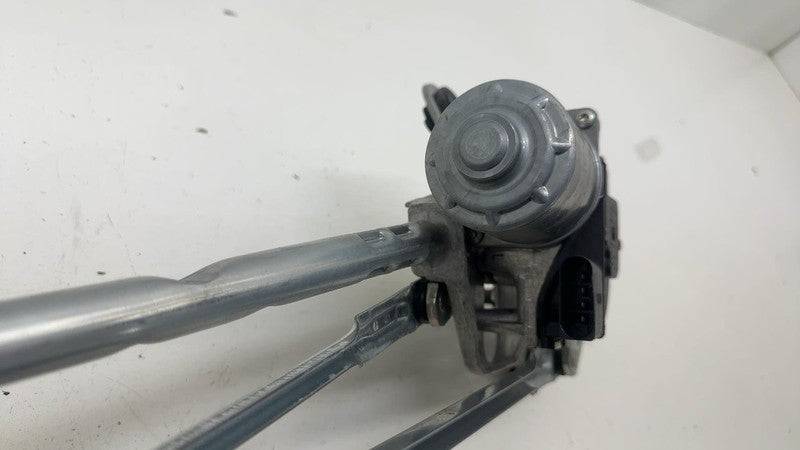 ⭕ 24-25 Tesla Model 3 Front Windshield Wiper Motor Linkage Module 1878