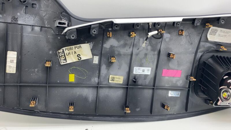 1060698-10-C 16-20 Tesla Model S Dashboard Instrument Panel Dash Top Pad Cover 1060698-10-C