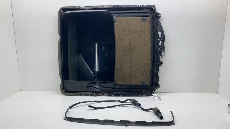 2017-2023 BMW 530e G30 Sun Roof Sunroof Moonroof Track Frame w/ Moving