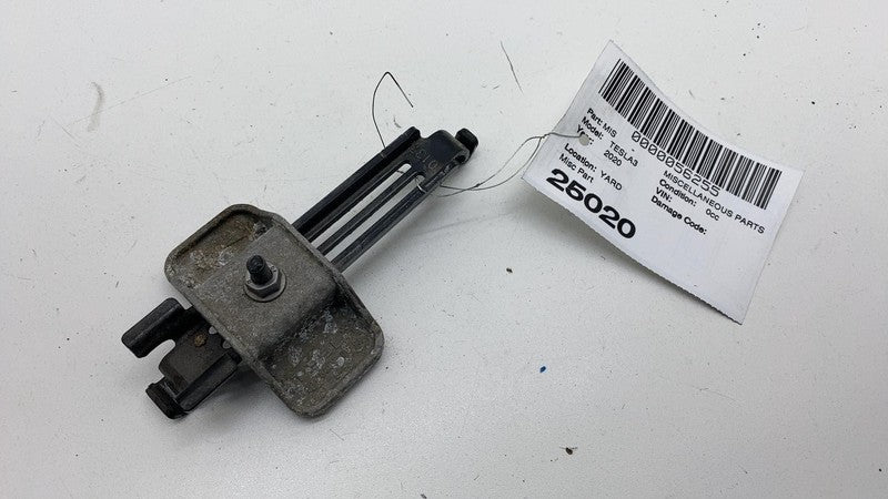 111859900D 2017-2023 Tesla Model 3 M3 12V Battery Upper Tie-down Bracket Strap Holder Mount