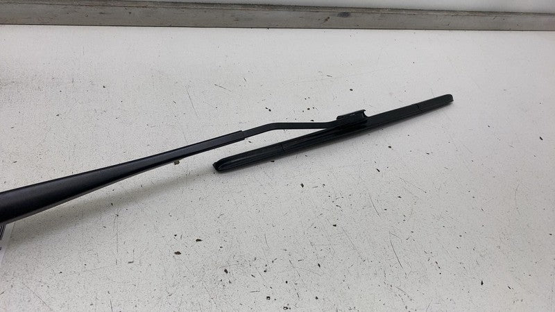 ⭕ 2022-2024 Rivian R1T Front Right Windshield Wiper Passenger Side RH