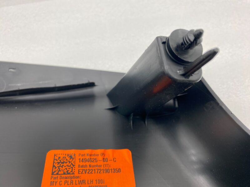 149462500C 2020-2023 Tesla Model Y Rear Driver Side C-Pillar Lower Trim Cover Panel Left LH