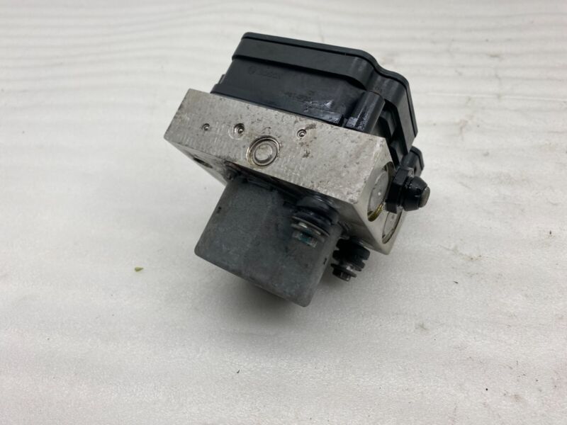 600636300C 2012-2015 Tesla Model S Hydraulic Control ABS Anti-Lock Brake System Pump Module