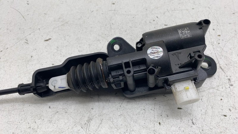 ⭕ 2020-2026 Model Y Hood Latch Double Pull Single Actuator w/ Cable 18