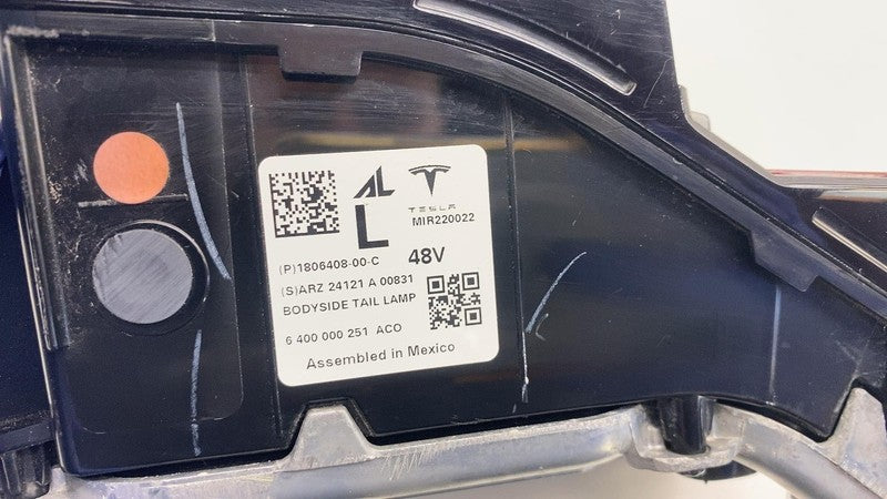 1806408-00-C ⭕ 24-25 Tesla Cybertruck Rear Left Bodyside Taillight LED Tail Lamp 1806408-00-C
