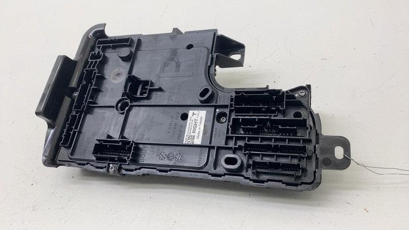 ⭕ 20-23 Model Y Front Right Body Controller ECU (5-Seat Type) Gen 3 16
