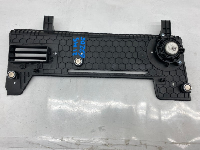 1563073 00 B ⭕ 21-23 Model S MS Front Passenger Footwell Trim Cover with Speaker 1563073-00-B