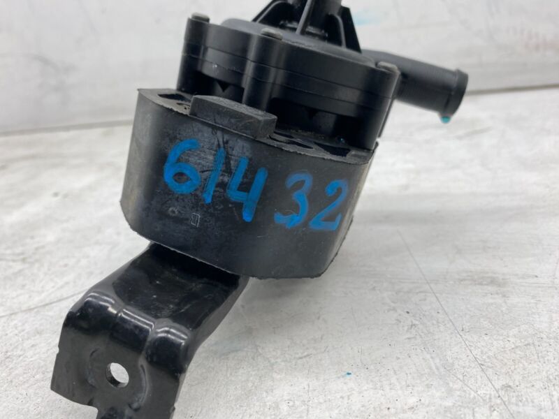 2012-2015 Tesla Model S MS Auxiliary Water Coolant Battery Cooling Pump Assembly