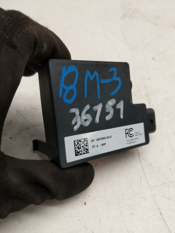 1097855-00-E ⭕ 2017-2023 Tesla Model 3 Rear Bumper Body Control Module Computer 1097855-00-E