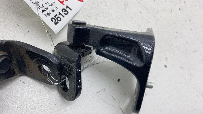 ⭕ 2025-2026 Tesla Model Y MY Front Right Upper & Lower Door Hinge Clos