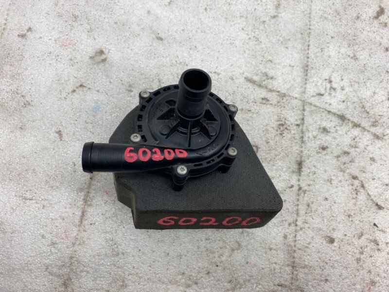 1067473 00 H 2012-2020 Tesla Model S MS Coolant Auxiliary Water Pump Foam Isolated Assembly