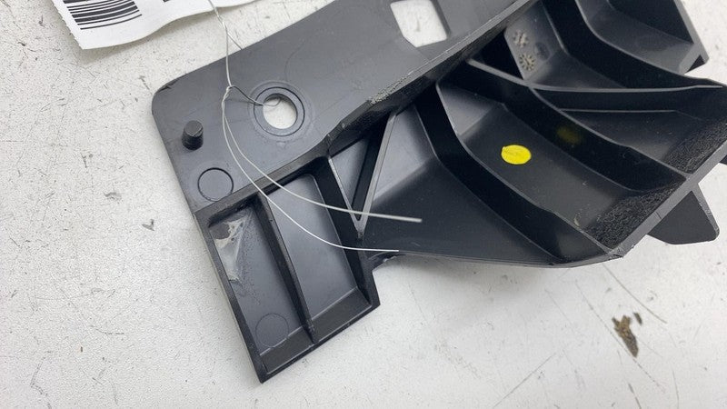 1084170 00 B 2017-2023 Tesla Model 3 M3 Front Bumper End Carrier Upper Right Bracket Support