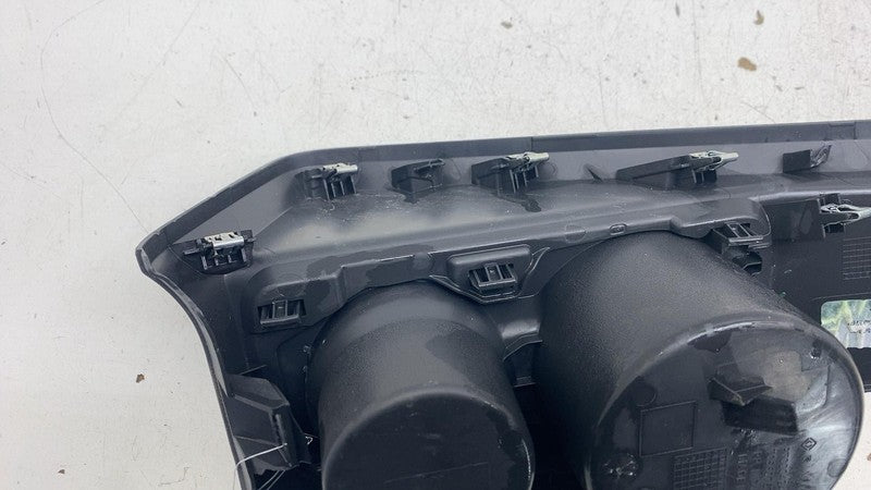 ⭕ 2022 Rivian EDV-700 Amazon Van Cupholder w/ Surround PT00042469 / PT